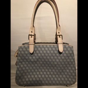 Dooney & Bourke Bag